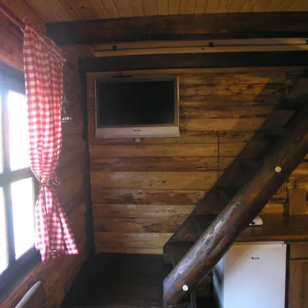 Holz Haus バニャ・ルカ